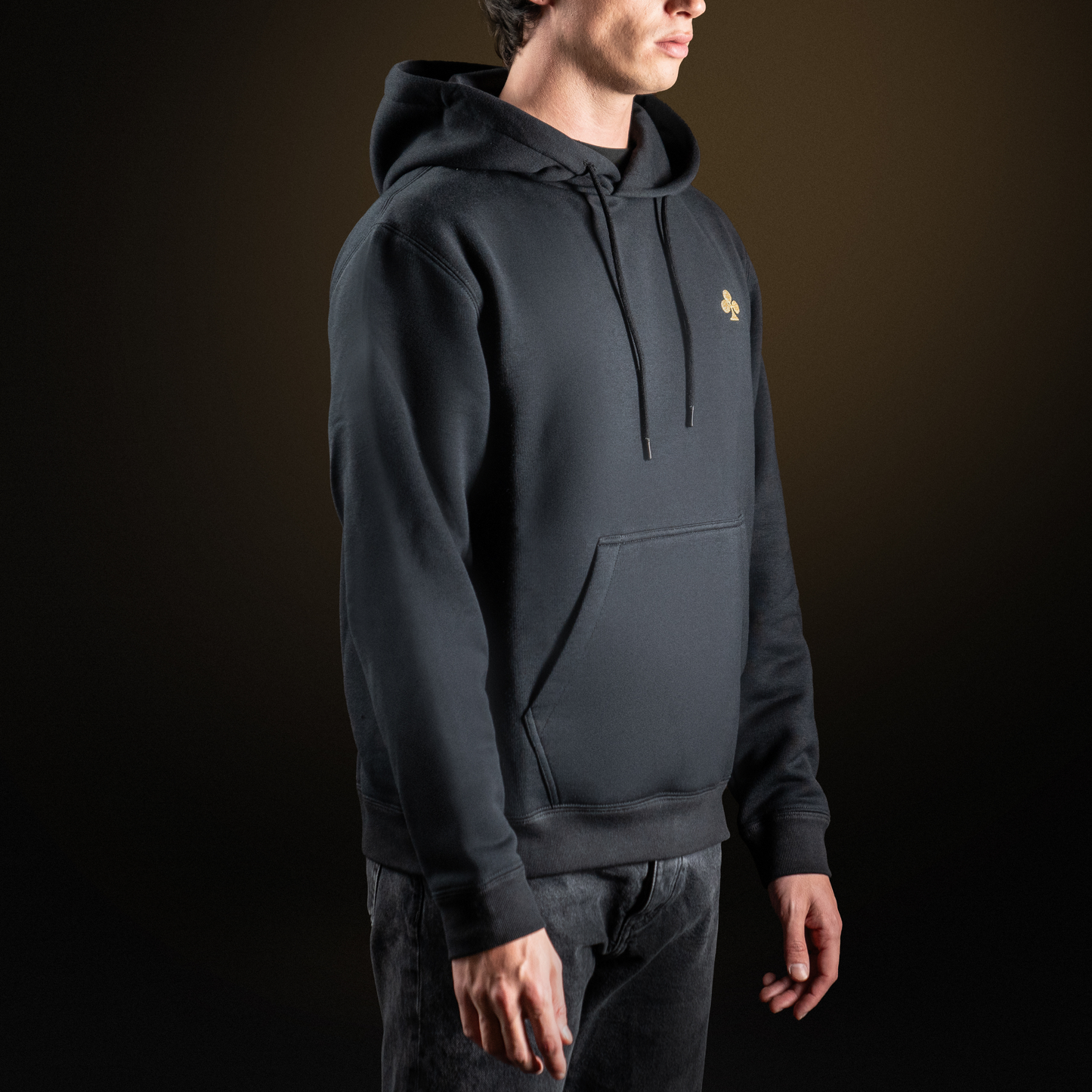 Sudadera con capucha negra